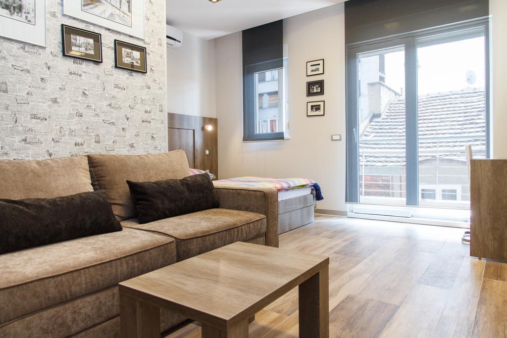 Apartment Barcelona Beograd Ruang foto