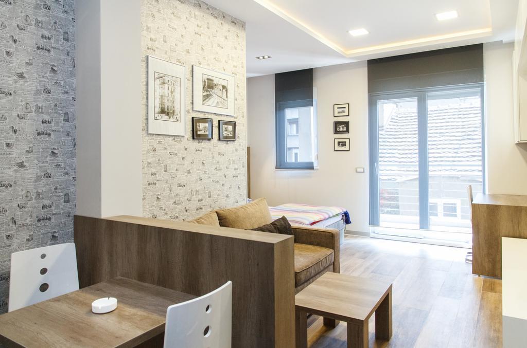 Apartment Barcelona Beograd Ruang foto