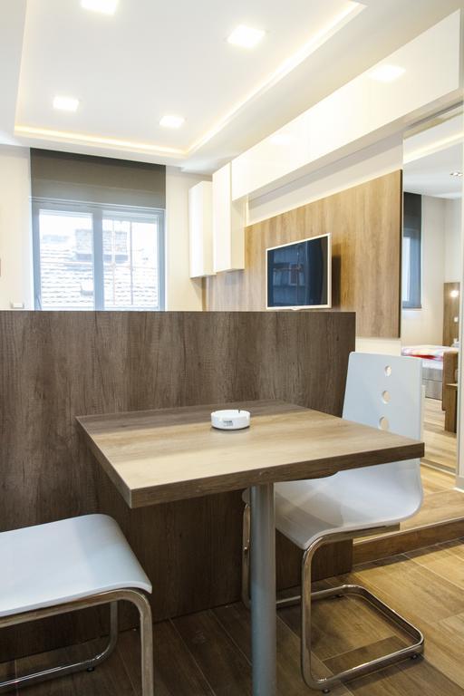 Apartment Barcelona Beograd Ruang foto